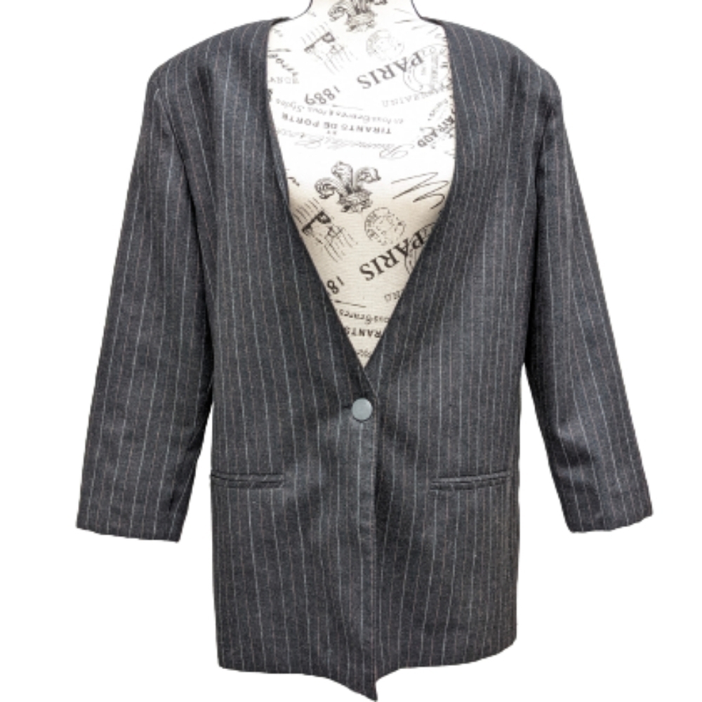 Savannah vintage women's grey pinstripes blazer size L